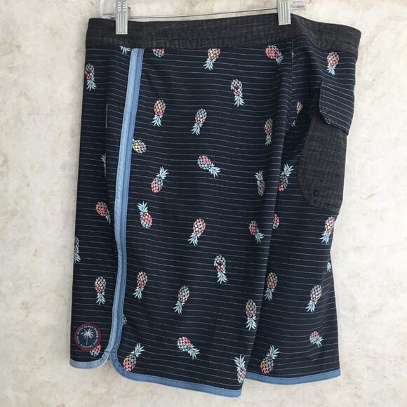 Rip Curl Black Pineapple Board Shorts Men's Size 30 - Picture 10 of 14